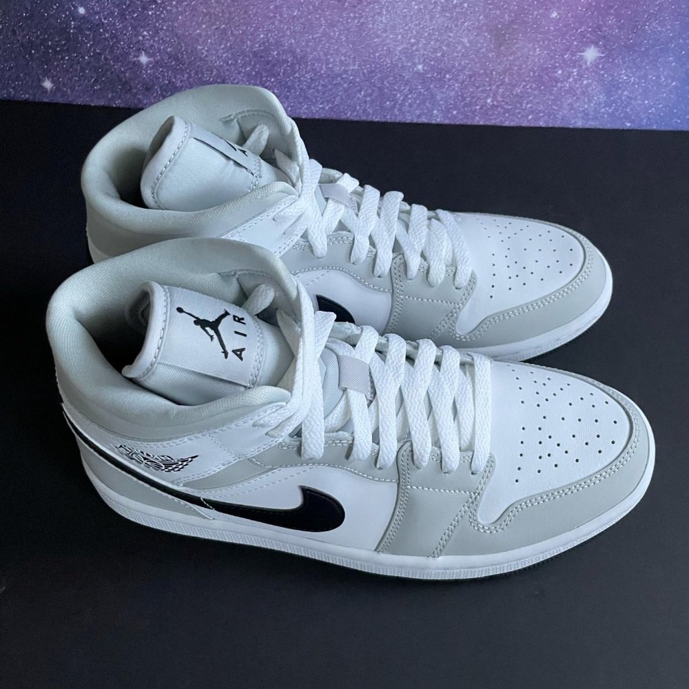 Size 8.5W - Air Jordan 1 Mid Light Smoke Grey MPN BQ6472-015 (Size 7M)